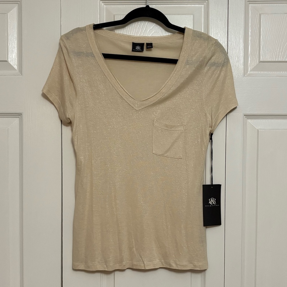 Rock & Republic NWT Shimmering Beige V-Neck Tee Size S